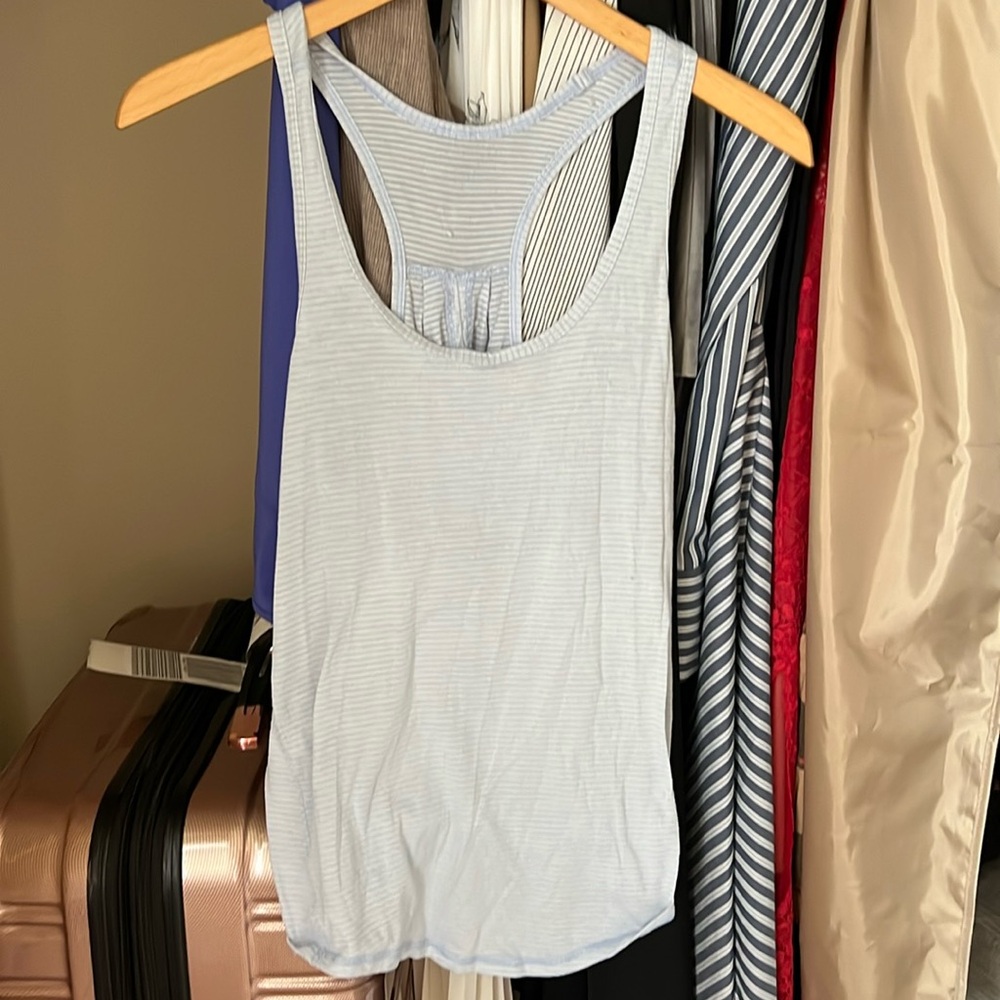 Lululemon – top – size 4